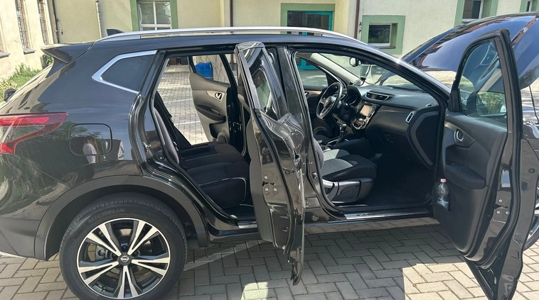 Nissan Qashqai cena 66500 przebieg: 32924, rok produkcji 2017 z Prudnik małe 254